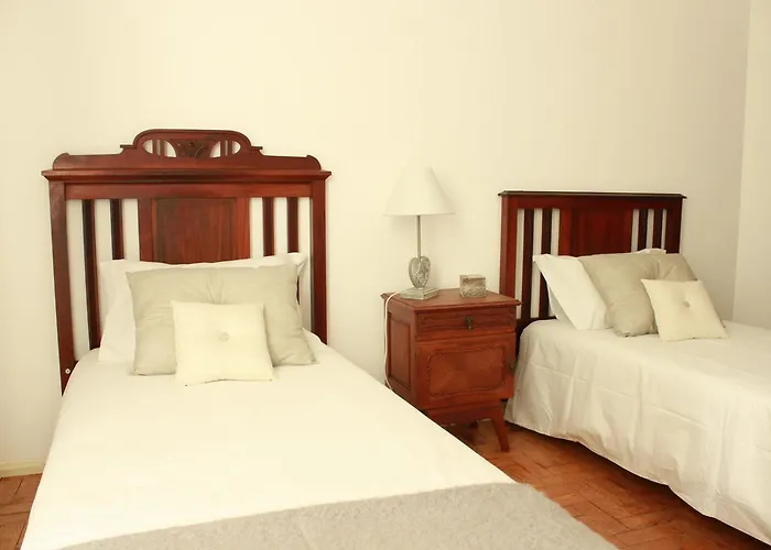 Bed & Breakfast Lanui Vintage Sintra