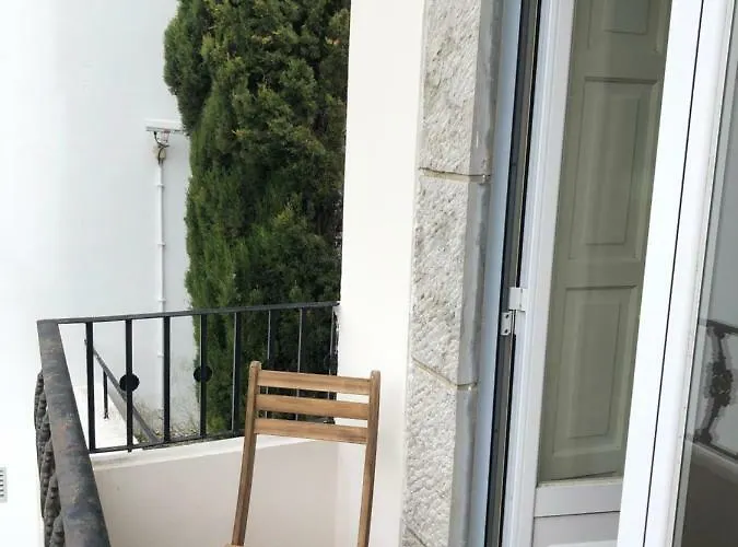 Bed & Breakfast Lanui Vintage Sintra